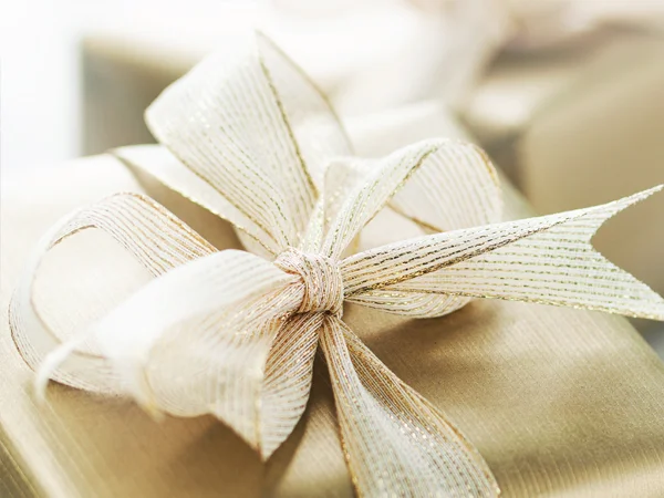 Paano pumili ng angkop na kumpanya ng pagpapasadya ng regalo para sa promosyon ng tatak?
