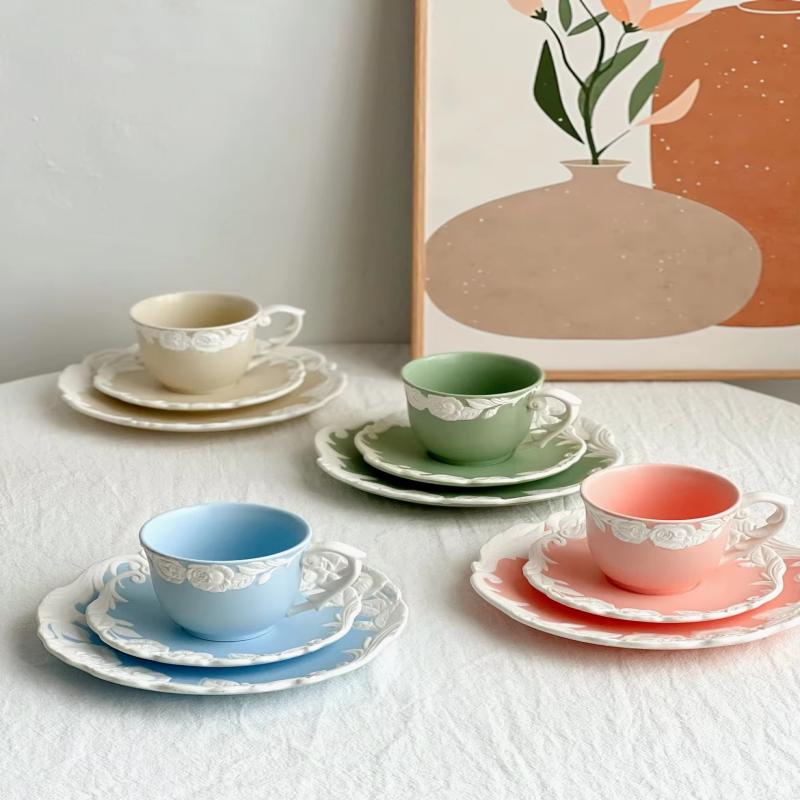 Retro Embossed Rose Ceramic Cup Para sa Regalo ng Party