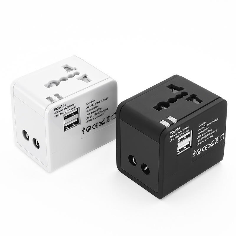 Universal Travel Adapter na may Dual USB Port